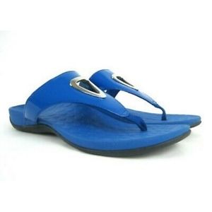 Vionic Orthaheel Ocean Blue Faux Patent Leather Silver Triangle Thong Sandals 8